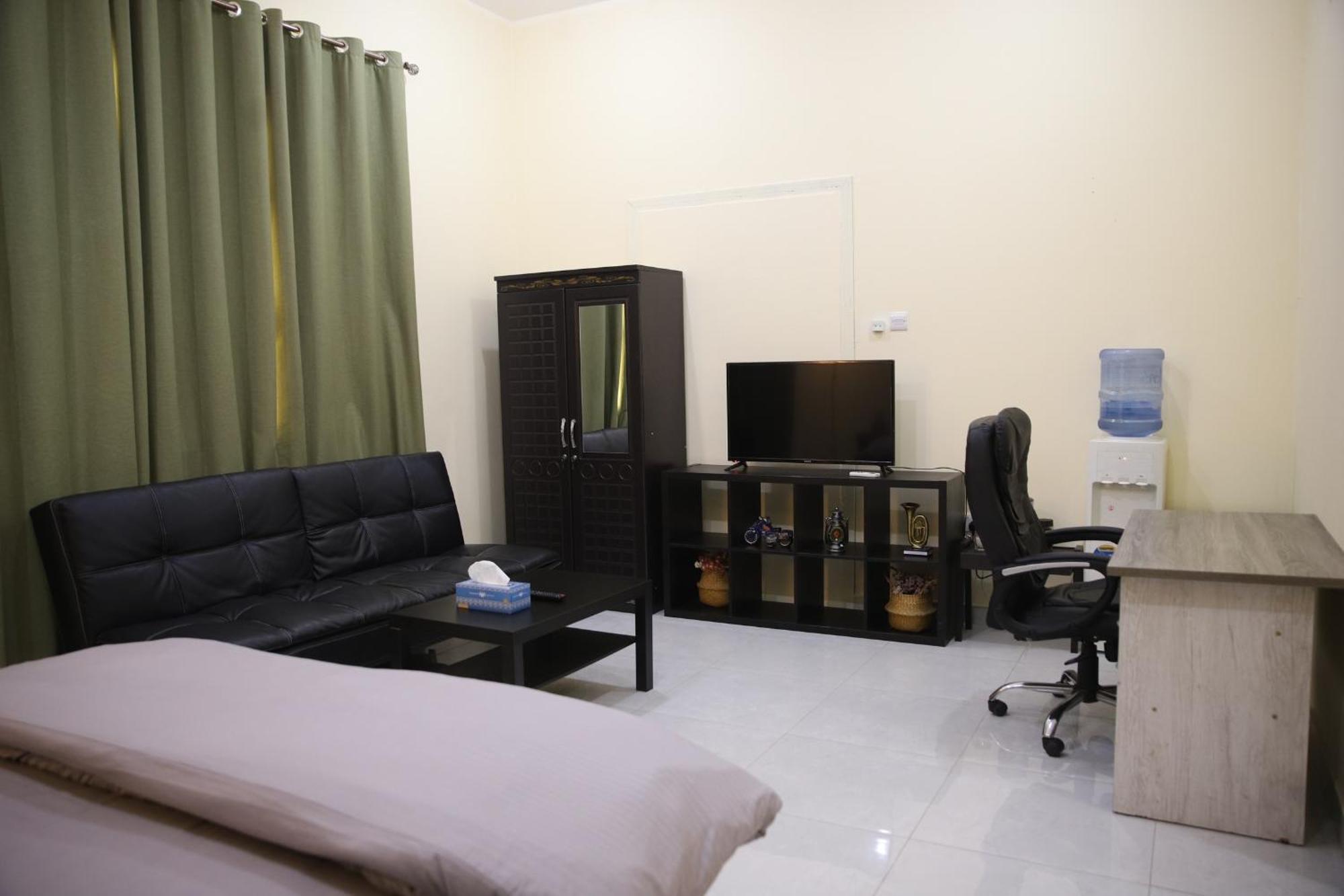 Luxury Private Studio Apartment Close To Airport 아부다비 외부 사진